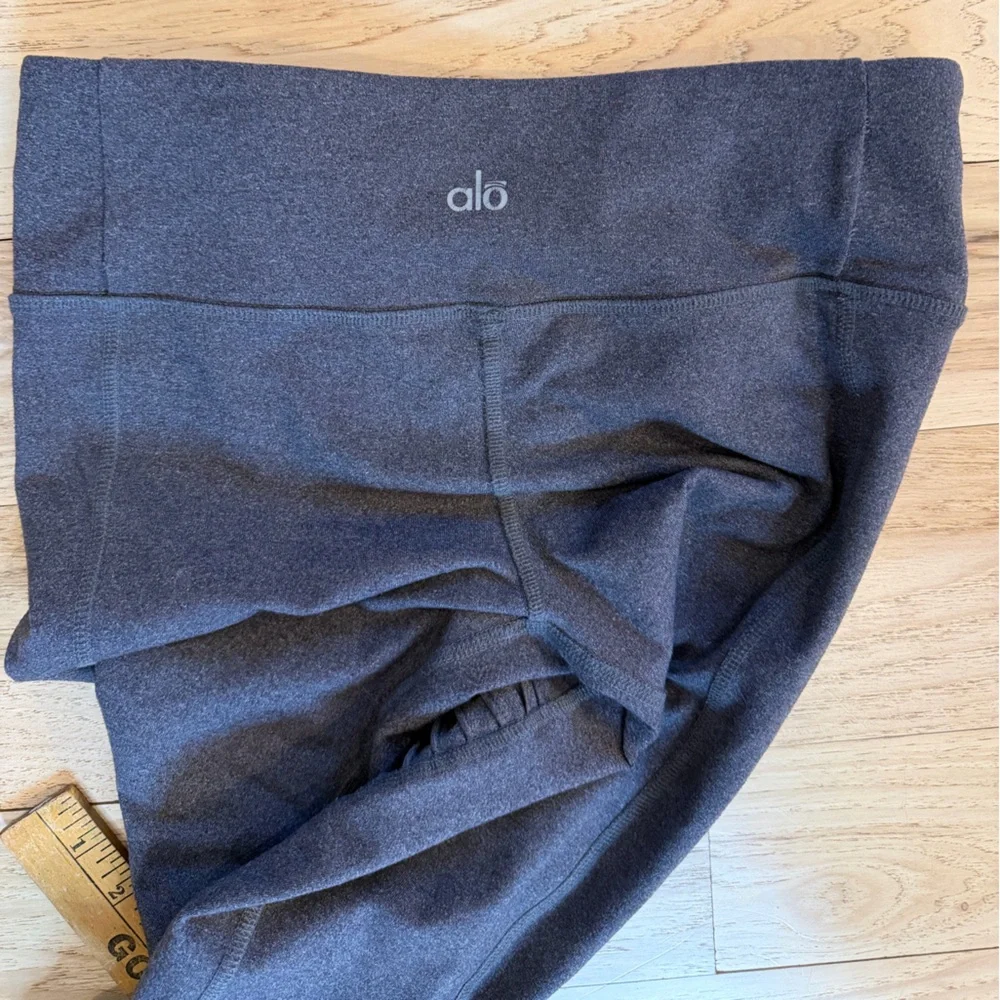 OG alo moto leggings size small - missing size tag
